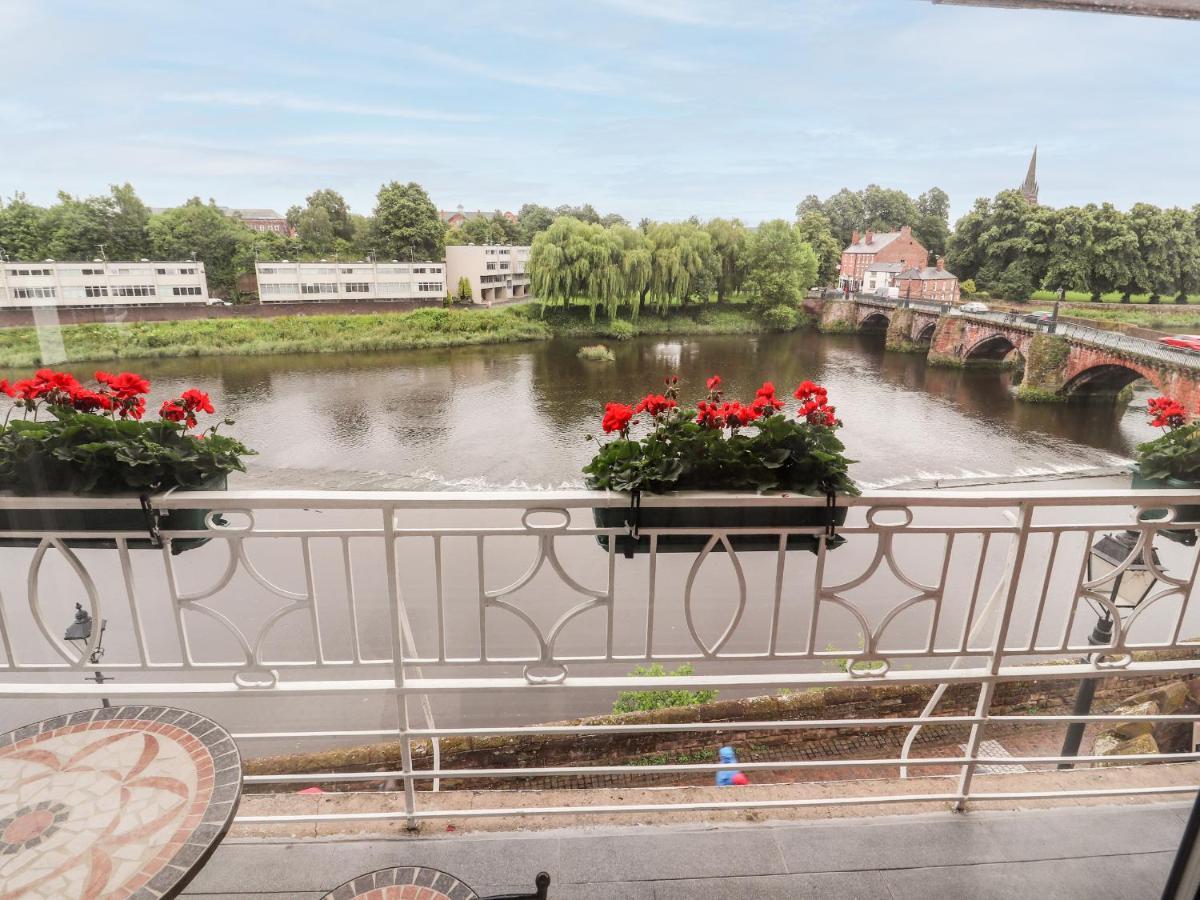 Dee Heights Penthouse Apartman Chester Kültér fotó