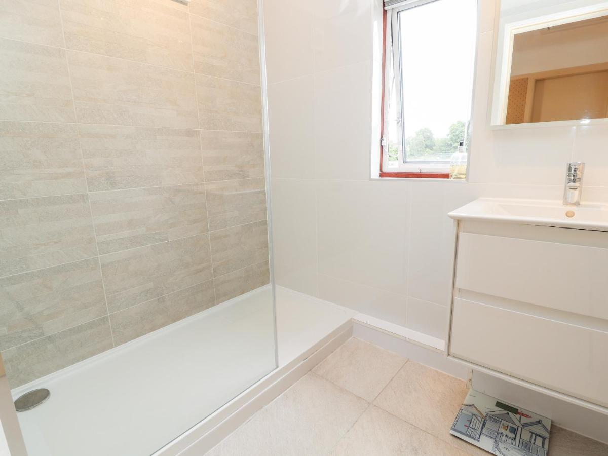 Dee Heights Penthouse Apartman Chester Kültér fotó