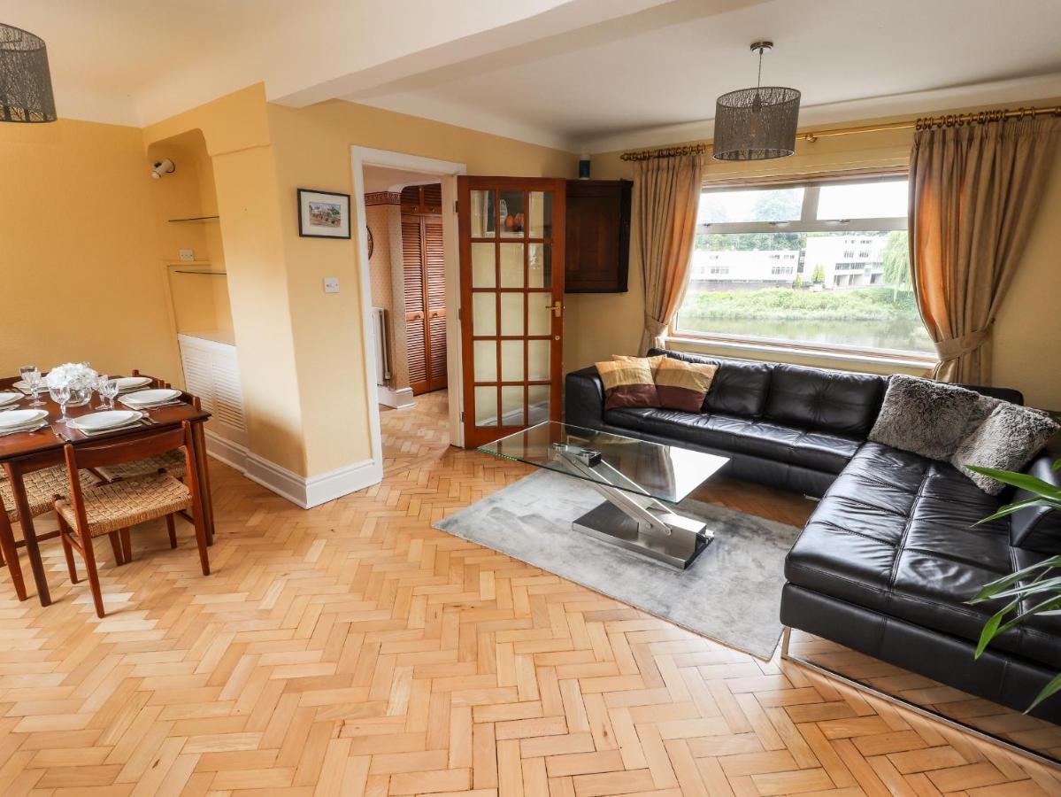 Dee Heights Penthouse Apartman Chester Kültér fotó