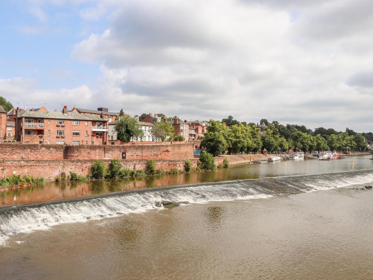 Dee Heights Penthouse Apartman Chester Kültér fotó